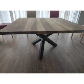 Wooden table Extra 130x130x4cm